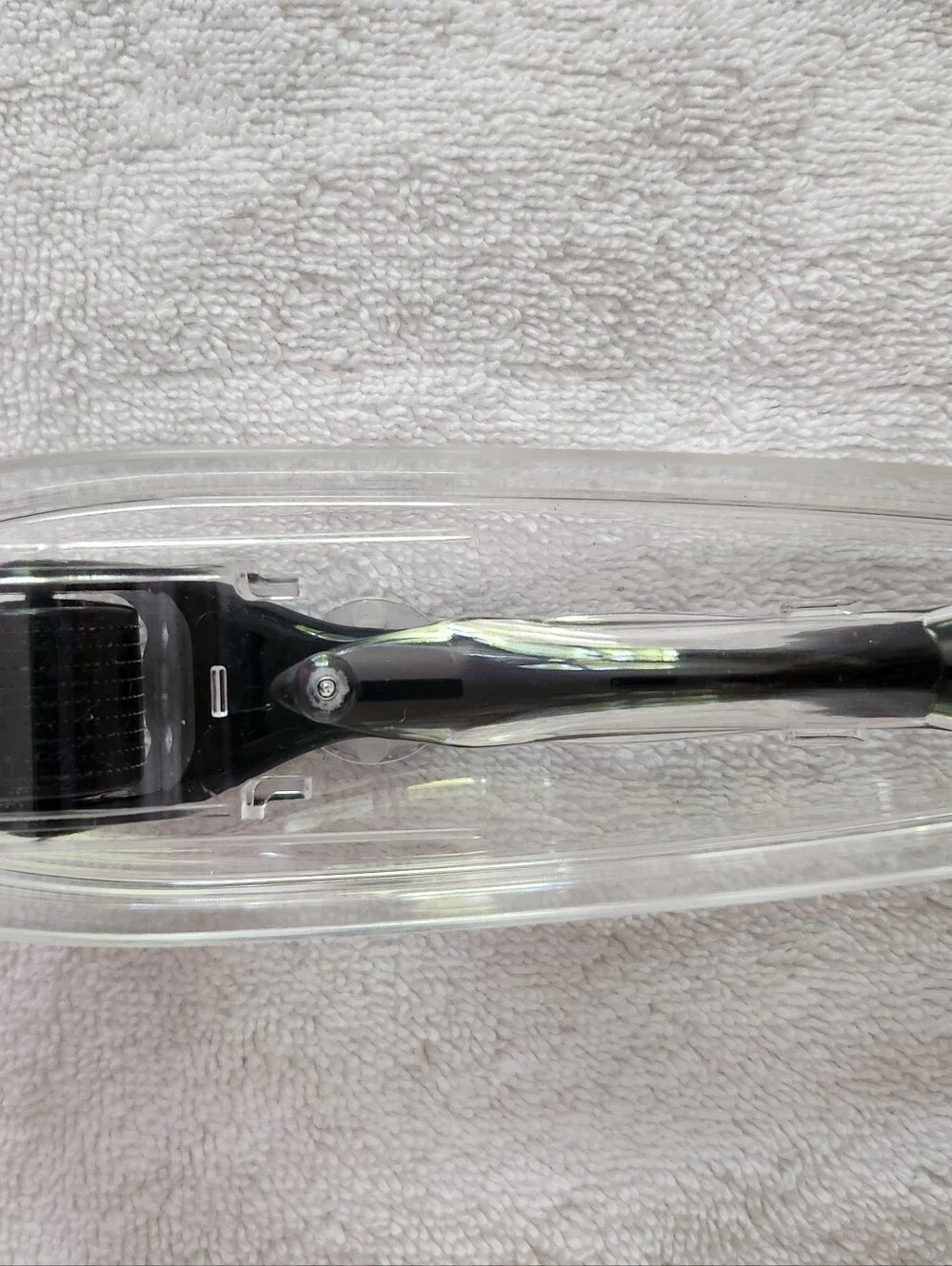 Derma Roller for Thicker-Looking Beard - Yellow Packaging, Black Roller